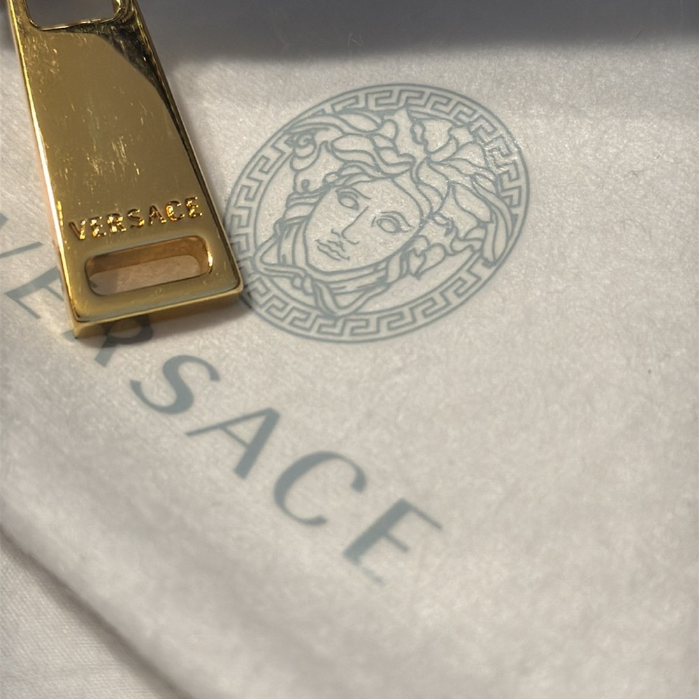 Versace La Greca Pouch - Picture 4 of 9